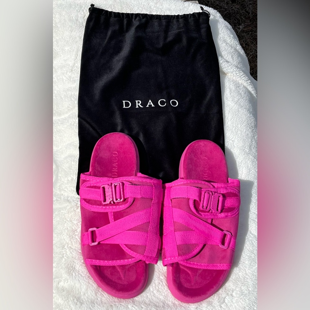 NWOT Draco Bubblegum Pink Slides Womans Size 9-10. Comes with Dust Bag.